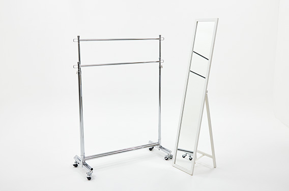 ハンガーラック ( × 2 )
鏡 ( × 1 )