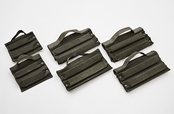 ウエイト10kg ( × 4 )
ウエイト5kg ( × 2 )